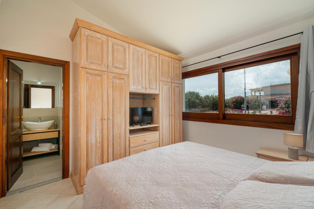 Rooms Tavolara Сан Теодоро Екстериор снимка